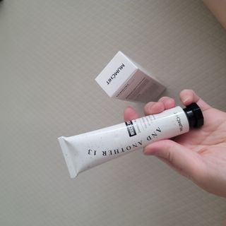 멈칫(MUMCHIT) 넥퍼퓸 NECKPERFUME 2가지 향 — 5점을 준 리뷰어가 2021년 11월 올린 사용 사진