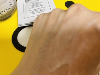 플레라디 에델바이스 인리치드 머랭 크림 — 5점을 준 리뷰어가 2021년 8월 올린 사용 사진