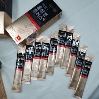 서울약사신협_투데이홍삼정플러스스틱_10g x 30포 — 5점을 준 리뷰어가 2021년 5월 올린 사용 사진