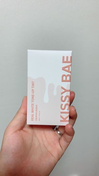 KISSY BAE 키시베이 키시베이 리얼화이트 톤업틴트 — 4점을 준 리뷰어가 2021년 8월 올린 사용 사진