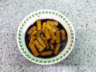 유비쿡 컵떡볶이 매운컵떡볶이2개/ 짜장컵떡볶이 2개  총 4개세트 — 5점을 준 리뷰어가 2021년 2월 올린 사용 사진