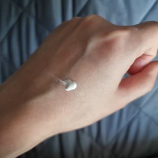 리더스코스메틱 리더스 카밍 바이오틱스 선 에센스 SPF 50+ PA++++ — 5점을 준 리뷰어가 2022년 6월 올린 사용 사진