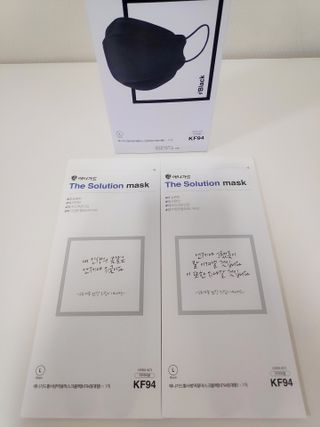 [이지아 마스크] 애니가드 더솔루션마스크, 블랙N화이트 KF94 대형 — 4점을 준 리뷰어가 2021년 3월 올린 사용 사진