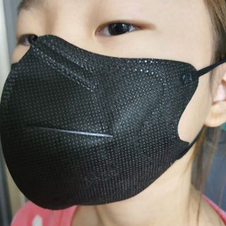 [심폐소생소] 오늘의마스크 KF94 소형 초등학생 어린이 마스크 — 5점을 준 리뷰어가 2022년 1월 올린 사용 사진