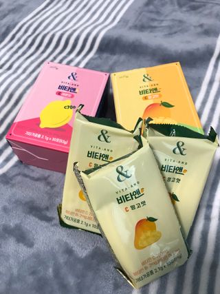 비타앤C 레몬맛, 망고맛 — 5점을 준 리뷰어가 2021년 4월 올린 사용 사진