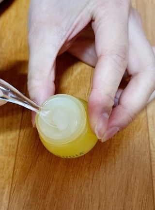 [후르디아] 유아부터 어른까지, 안심 아보카도 립밤 듀오 세트 — 5점을 준 리뷰어가 2024년 1월 올린 사용 사진