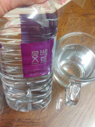 몽베스트 MONTBEST 1L 12입 — 5점을 준 리뷰어가 2022년 4월 올린 사용 사진