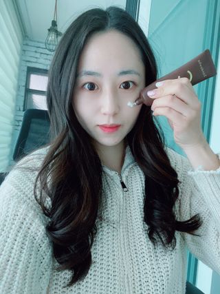 산다화 비타민C 화이트닝 크림 — 5점을 준 리뷰어가 2023년 4월 올린 사용 사진