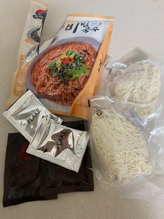 [한면원] 비빔국수 2인분 — 4점을 준 리뷰어가 2022년 7월 올린 사용 사진