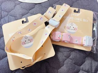 유비맘 젖병 빨대컵 다용도 홀더 1+1 _ 컬러 랜덤 발송 — 5점을 준 리뷰어가 2021년 1월 올린 사용 사진