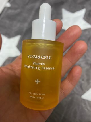 체르엠 스템앤셀 비타민 브라이트닝 에센스 30ml 1개 — 4.5점을 준 리뷰어가 2022년 2월 올린 사용 사진