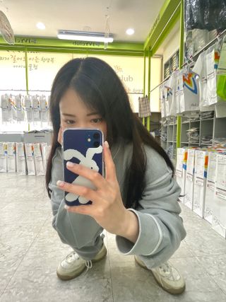 MAPLESYRUPFACTORY 메이플 피그먼트 맨투맨 8.COL — 4점을 준 리뷰어가 2023년 4월 올린 사용 사진