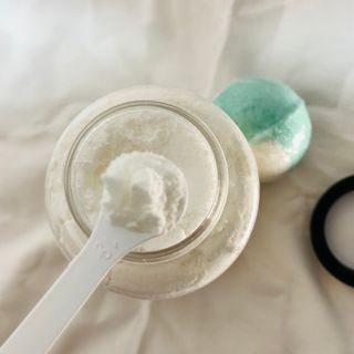 버블데이 아로마/과일 거품 입욕제 — 5점을 준 리뷰어가 2021년 7월 올린 사용 사진