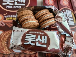 롯데제과 롯샌 카페크런치 — 4점을 준 리뷰어가 2021년 10월 올린 사용 사진