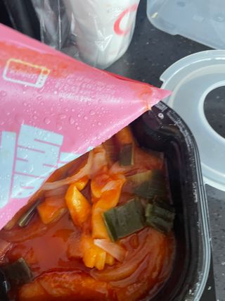 한성기업 무볼레 닭떡볶이+해물떡볶이 2종 세트 — 5점을 준 리뷰어가 2021년 9월 올린 사용 사진