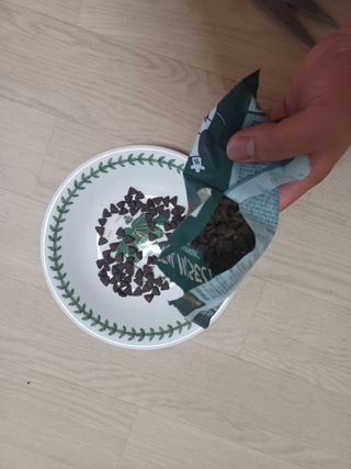 [푸디웜] 라포그  리얼인섹트 웨이트밸런스 저알러지 강아지 사료  1.2KG — 5점을 준 리뷰어가 2022년 7월 올린 사용 사진
