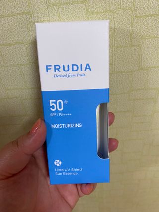 [후르디아] 혼합자차 선 에센스+톤업 선크림 2종 — 4점을 준 리뷰어가 2021년 4월 올린 사용 사진