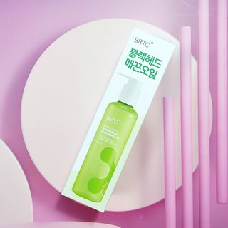 비알티씨 BRTC 안티폴루션 앤 블랙헤드 클렌징오일 300ml — 5점을 준 리뷰어가 2022년 12월 올린 사용 사진