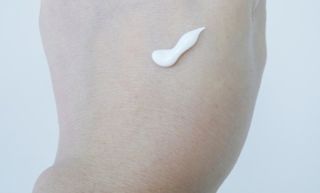 mom e 맘이 내추럴 베이비 케어 크림+바디오일 — 5점을 준 리뷰어가 2021년 1월 올린 사용 사진