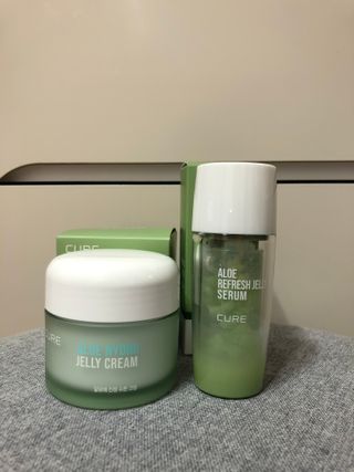 김정문알로에 큐어 큐어 알로에 리프레쉬 젤리 세럼, 큐어 알로에 하이드로 젤리 크림 — 5점을 준 리뷰어가 2021년 4월 올린 사용 사진