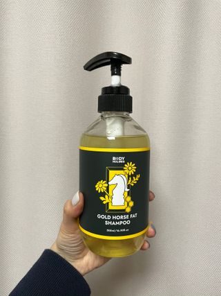 [바디홈즈] 골드 마유 샴푸 — 5점을 준 리뷰어가 2021년 1월 올린 사용 사진