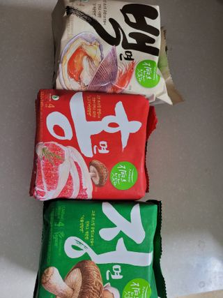 [풀무원] 자연은맛있다 정면, 백면, 홍면  세트 — 5점을 준 리뷰어가 2021년 4월 올린 사용 사진