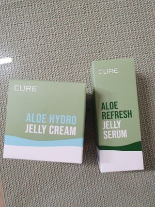 김정문알로에 큐어 큐어 알로에 리프레쉬 젤리 세럼, 큐어 알로에 하이드로 젤리 크림 — 4점을 준 리뷰어가 2021년 2월 올린 사용 사진