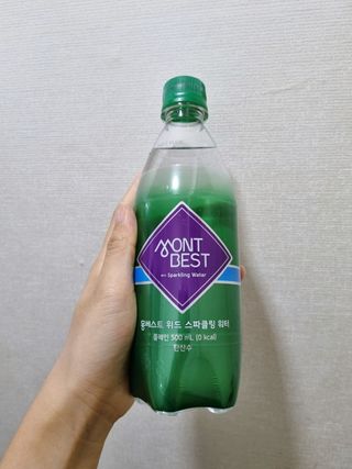 몽베스트 Montbest with Sparkling water Plain 20병 — 5점을 준 리뷰어가 2022년 10월 올린 사용 사진