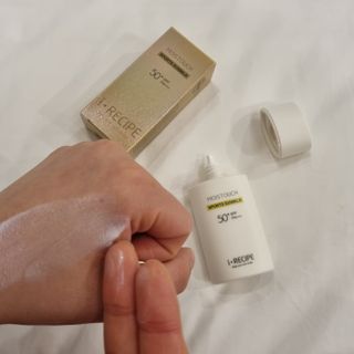 아이레시피 모이스트터치 스포츠 선밀크 50ml (SPF50+ PA+++) — 5점을 준 리뷰어가 2023년 4월 올린 사용 사진