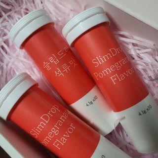 [슬림드랍 석류맛] 건기식 다이어트 보조제 겸 비타민 — 3.5점을 준 리뷰어가 2022년 2월 올린 사용 사진