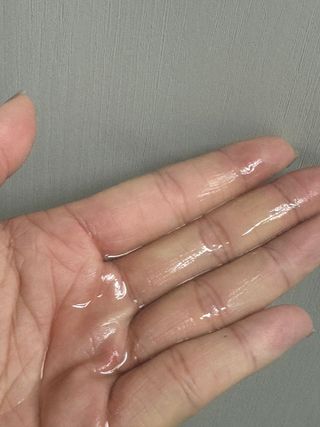 스킨1004 [SKIN1004] 마다가스카르 센텔라 라이트 클렌징 오일 200ml — 5점을 준 리뷰어가 2024년 7월 올린 사용 사진