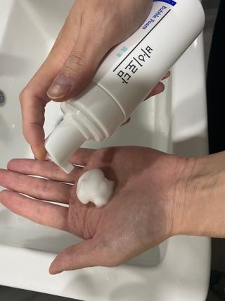 [바이로담] 저자극 약산성버블 폼 폼클렌징 150ml — 5점을 준 리뷰어가 2021년 3월 올린 사용 사진