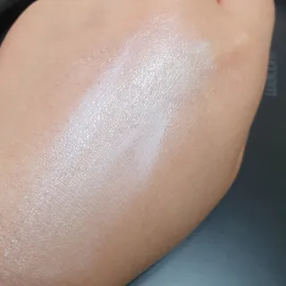 보타니티 촉촉수분자차 아쿠아핏 선 에센스 50ml + 보송톤업자차 징크 선 로션 50ml SPF50+ PA++++ (4/25) — 5점을 준 리뷰어가 2022년 4월 올린 사용 사진