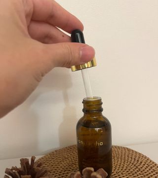 스킨큐어 산다화 비타민c 화이트닝 에센스 30ml — 5점을 준 리뷰어가 2024년 1월 올린 사용 사진