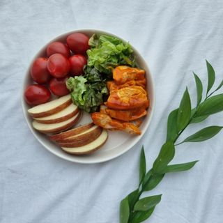 굽네몰 [굽네] 소스가 맛있는 닭가슴살 슬라이스 4종 — 5점을 준 리뷰어가 2021년 5월 올린 사용 사진