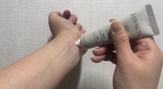 러브모아 향수 고체향수 승무원 고체향수 바르는 향수 니치향수 도손 우드세이지 앤 씨솔트 — 4.5점을 준 리뷰어가 2022년 12월 올린 사용 사진