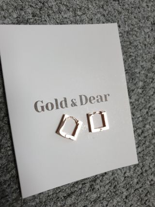 [골드앤디어] 14K 사각 네모 원터치 귀걸이_3color — 5점을 준 리뷰어가 2021년 5월 올린 사용 사진
