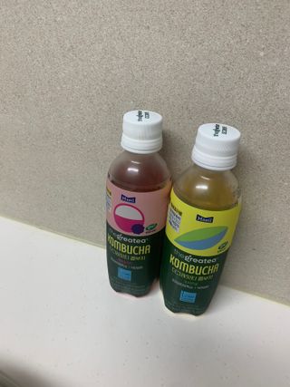 더그레잇티 콤부차 [매일유업] 더그레잇티 44kcal 콤부차 300ml *12개입 (오리지널 6개+베리리치 6개) — 4점을 준 리뷰어가 2023년 7월 올린 사용 사진
