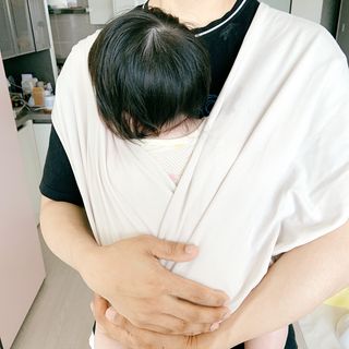 베베누보 다이얼핏 밀착 아기띠 더 이지슬링 Lv3 — 3.5점을 준 리뷰어가 2021년 6월 올린 사용 사진