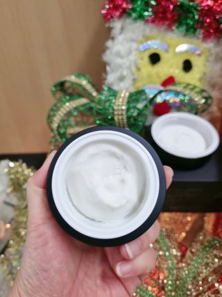 오투에니원 갈락토미세스 비타민 C 프리미엄 블랙스완 크림 50g — 5점을 준 리뷰어가 2022년 12월 올린 사용 사진