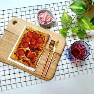 [푸딩팩토리] 페스츄리 피자 4종 택3_파이브 치즈/페퍼로니 비프칠리/고추베이컨 포테이토/허니고르곤졸라 — 5점을 준 리뷰어가 2022년 6월 올린 사용 사진