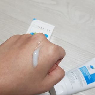 랑벨 수퍼내츄럴 아쿠아 수딩 크림 100ml — 5점을 준 리뷰어가 2022년 4월 올린 사용 사진