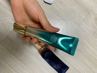 [NEW 탄력유턴 아이크림] AHC 유스 래스팅 리얼 아이크림 포 페이스 — 5점을 준 리뷰어가 2021년 3월 올린 사용 사진