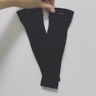 하트플로우 종아리 압박 밴드 스타킹 — 5점을 준 리뷰어가 2022년 8월 올린 사용 사진