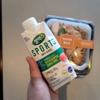 셀렉스스포츠 셀렉스 스포츠 웨이 프로틴 복숭아_ 330ml x 12팩 — 5점을 준 리뷰어가 2021년 3월 올린 사용 사진