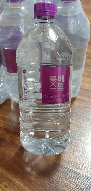 몽베스트 MONTBEST 1L 12입 — 5점을 준 리뷰어가 2022년 4월 올린 사용 사진