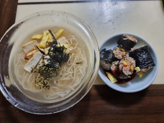 [한면원] 잔치국수 2인분 — 4점을 준 리뷰어가 2022년 7월 올린 사용 사진