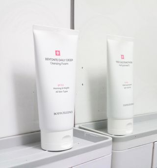 바디셀런스 벤토나이트 데일리 약산성 딥클렌징폼 120ml — 5점을 준 리뷰어가 2021년 12월 올린 사용 사진