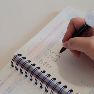 리훈 리뉴얼 오늘쓰임 가계부 용돈기입장 금전납출부 캐쉬북 만년 — 5점을 준 리뷰어가 2023년 3월 올린 사용 사진