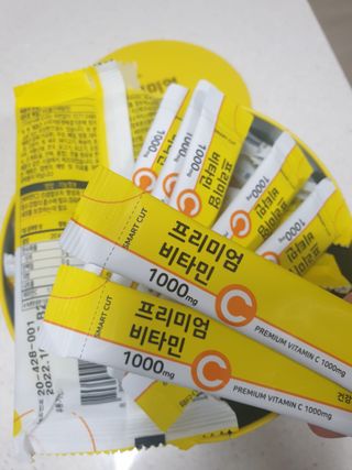 서울약사신협 프리미엄비타민C1000_2.5G x 100포 — 5점을 준 리뷰어가 2021년 1월 올린 사용 사진